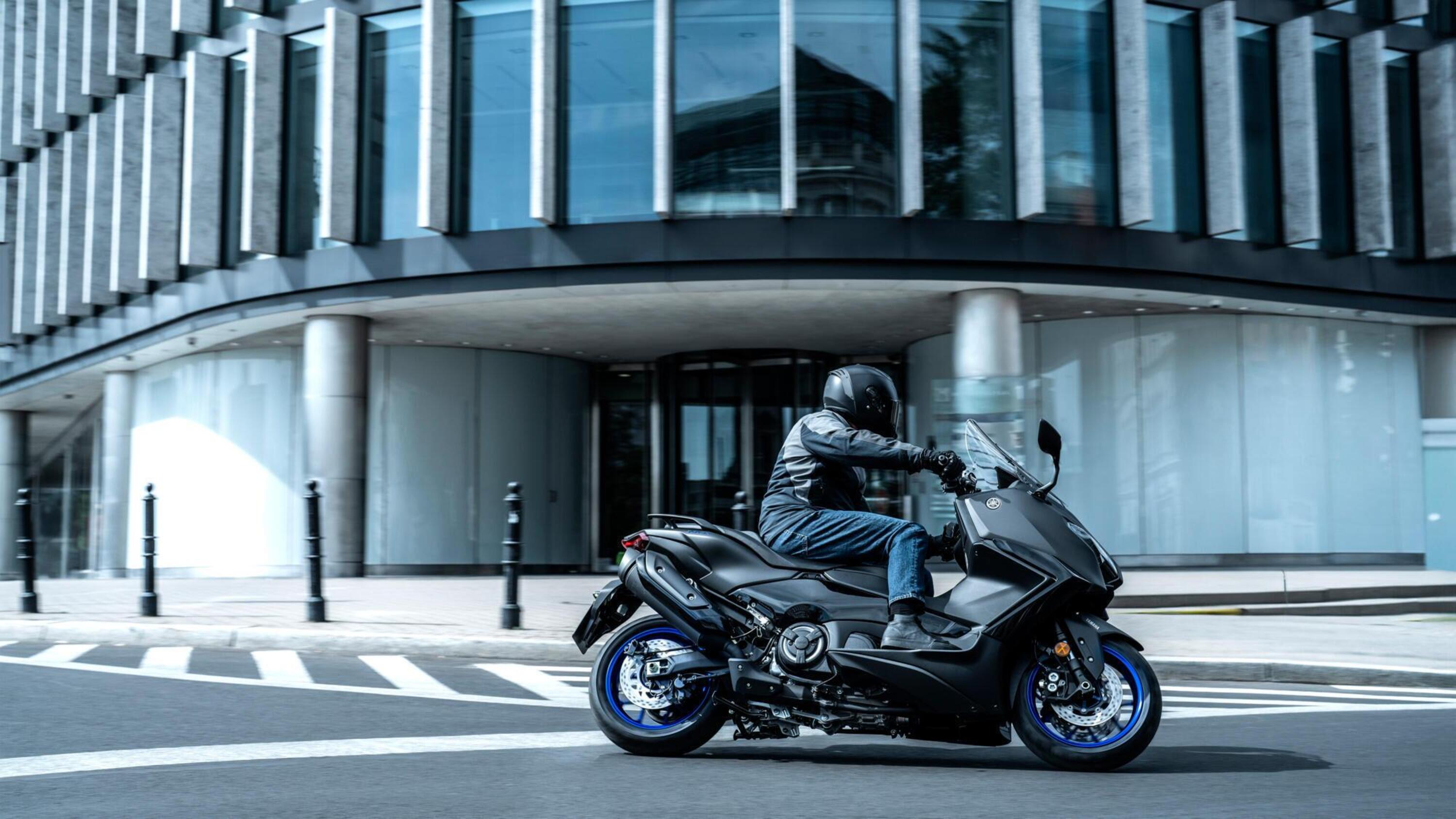 Nuovi Yamaha TMAX & TMAX Tech MAX 2025 [VIDEO & GALLERY] News Moto.it