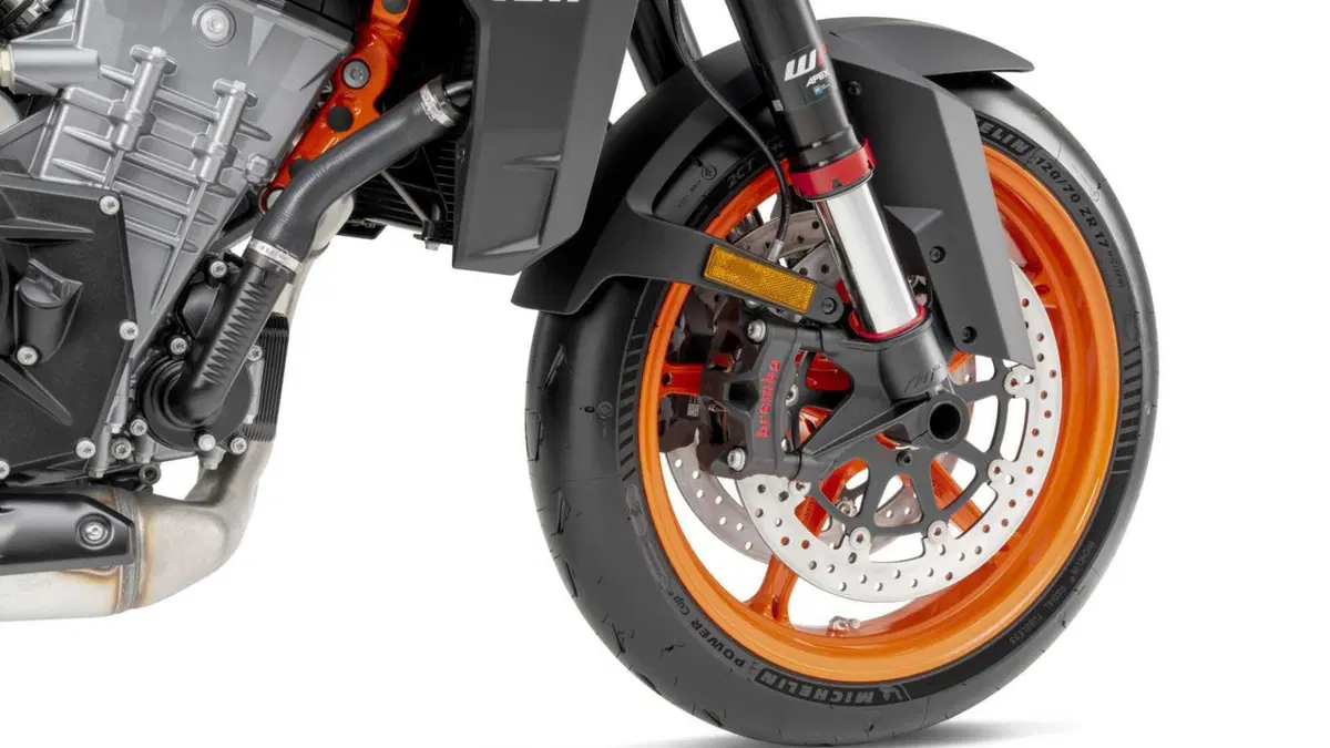 KTM 990 Duke 990 Duke R (2026) (8)