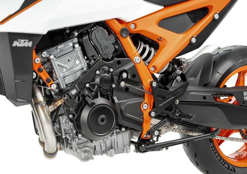 KTM 990 Duke 990 Duke R (2025) (10)