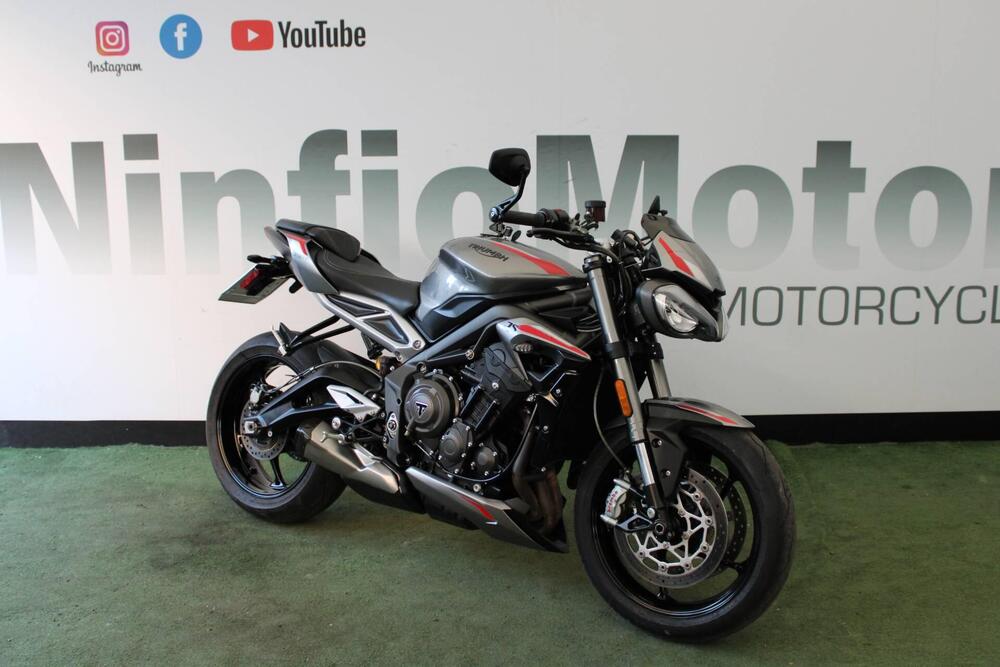 Triumph Street Triple RS (2020 - 22) (2)