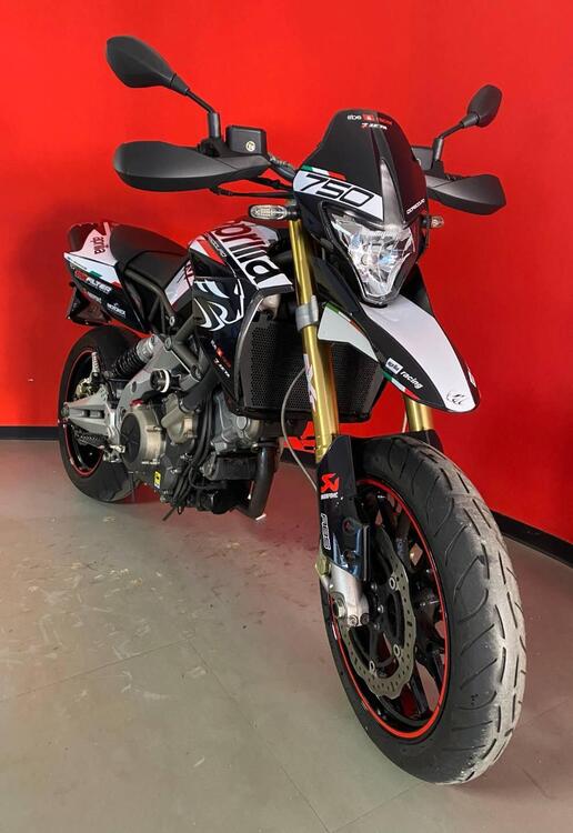 Aprilia Dorsoduro 750 ABS (2009 - 17) (2)