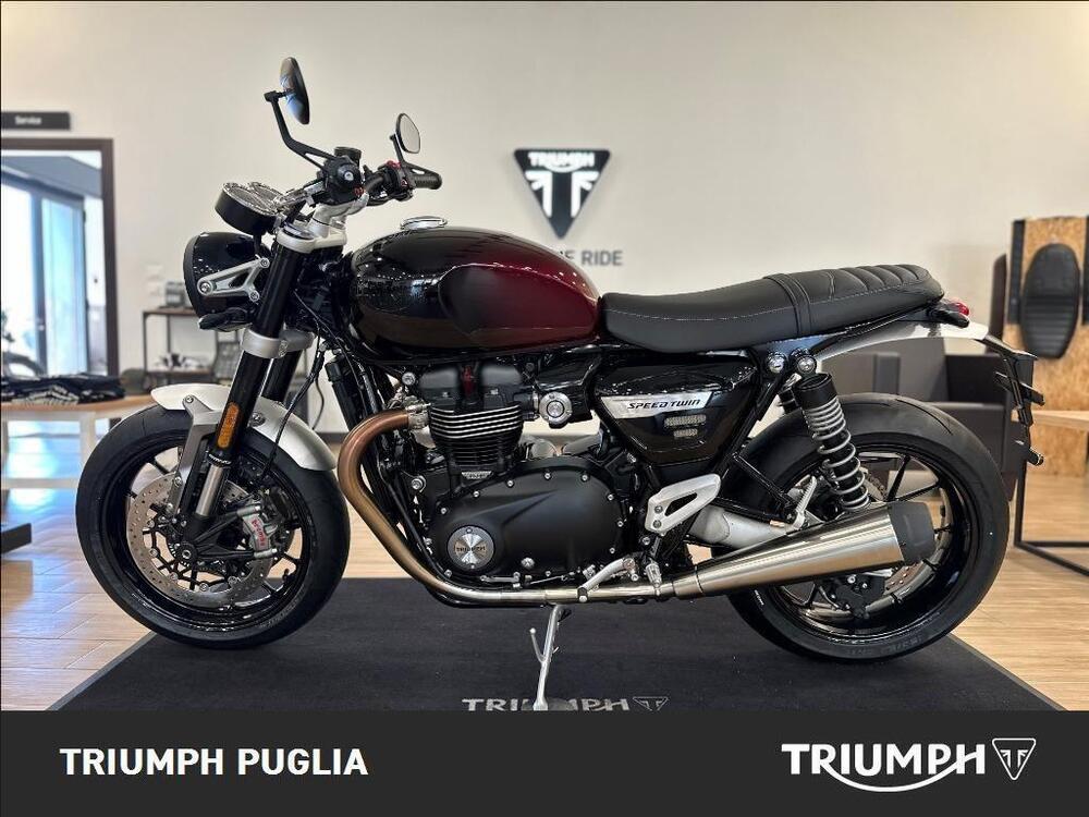 Triumph Speed Twin 1200 Stealth Edition (2024)