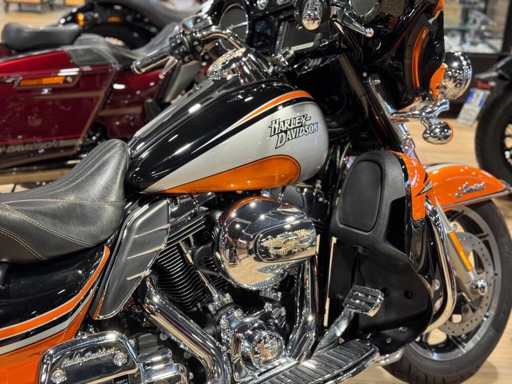 Harley-Davidson 1690 Electra Glide Ultra Limited (2014 - 15) - FLHTK (3)