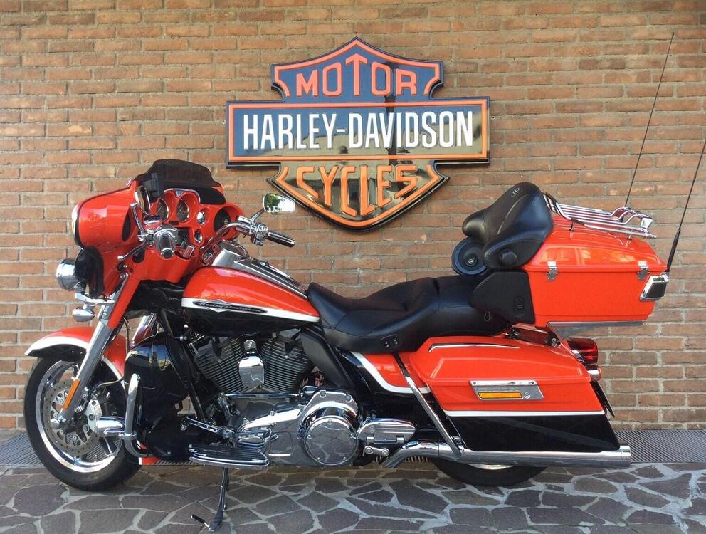 Harley-Davidson 1800 Electra Glide Ultra Classic (2012 - 13) - FLHTCUSE (5)