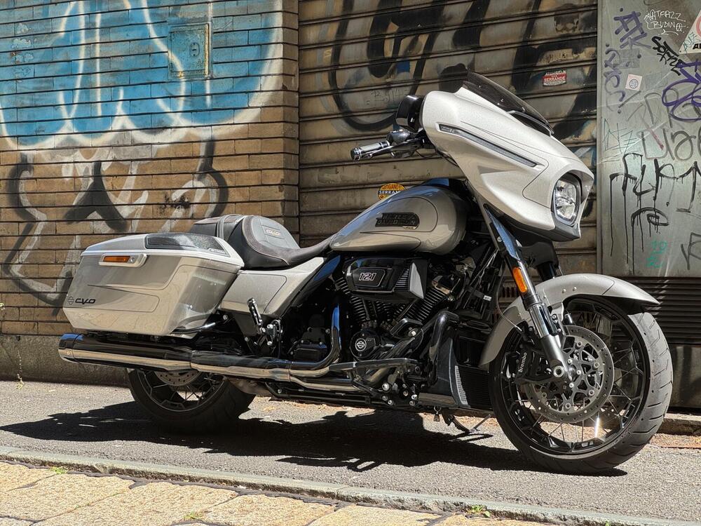 Harley-Davidson CVO Street Glide (2023)