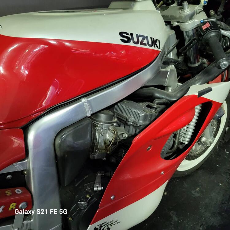 Suzuki GSXR 750 (2)