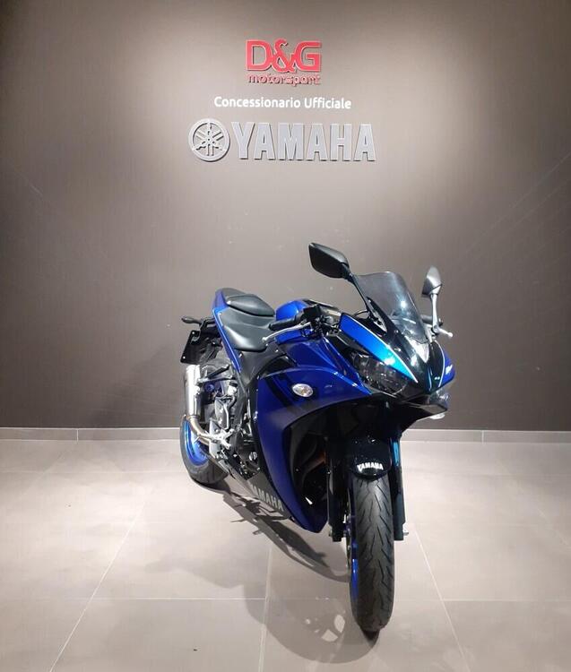 Yamaha YZF R3 (2018) (3)