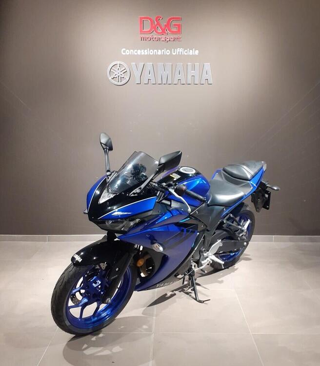 Yamaha YZF R3 (2018) (4)