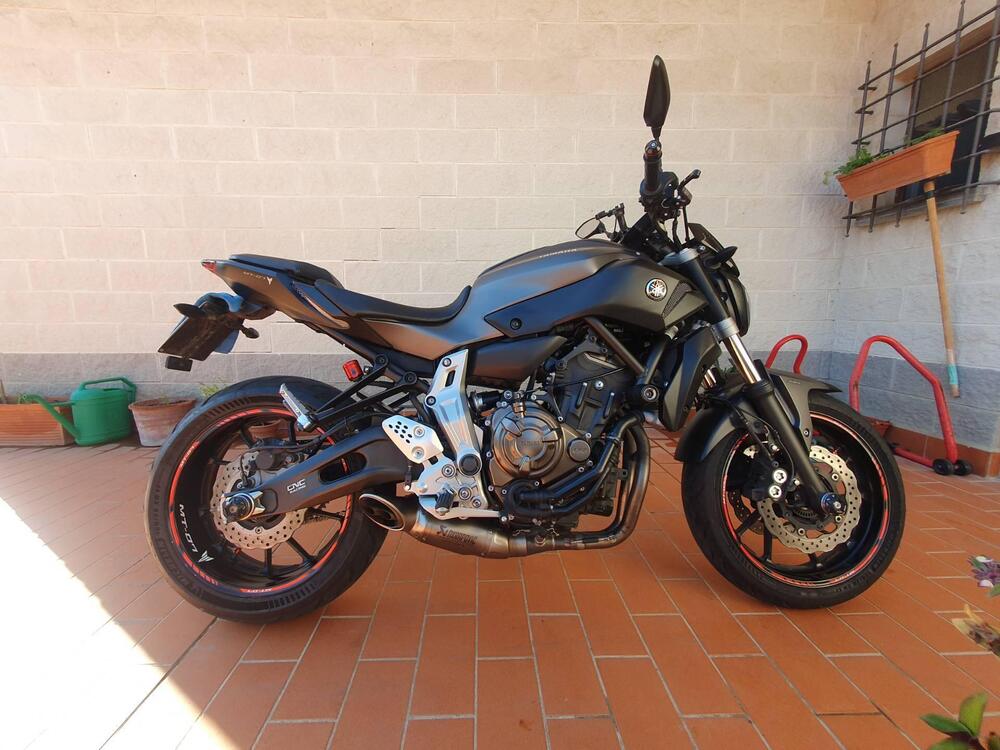 Yamaha MT-07 (2014 - 16) (3)