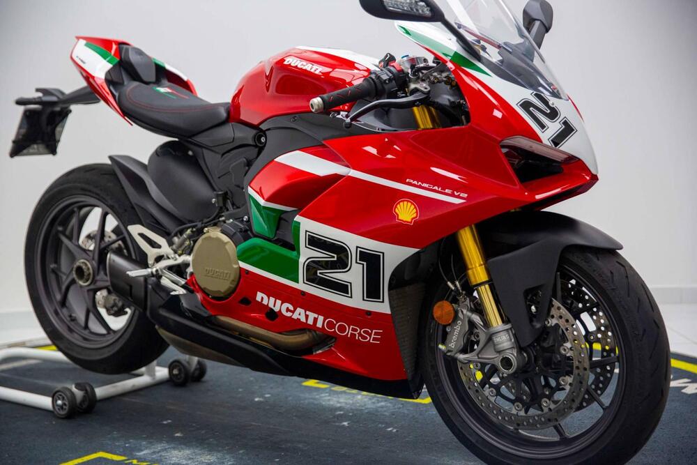 Ducati Panigale V2 Bayliss 1st Championship 20th Anniversary (2021 - 24) (2)