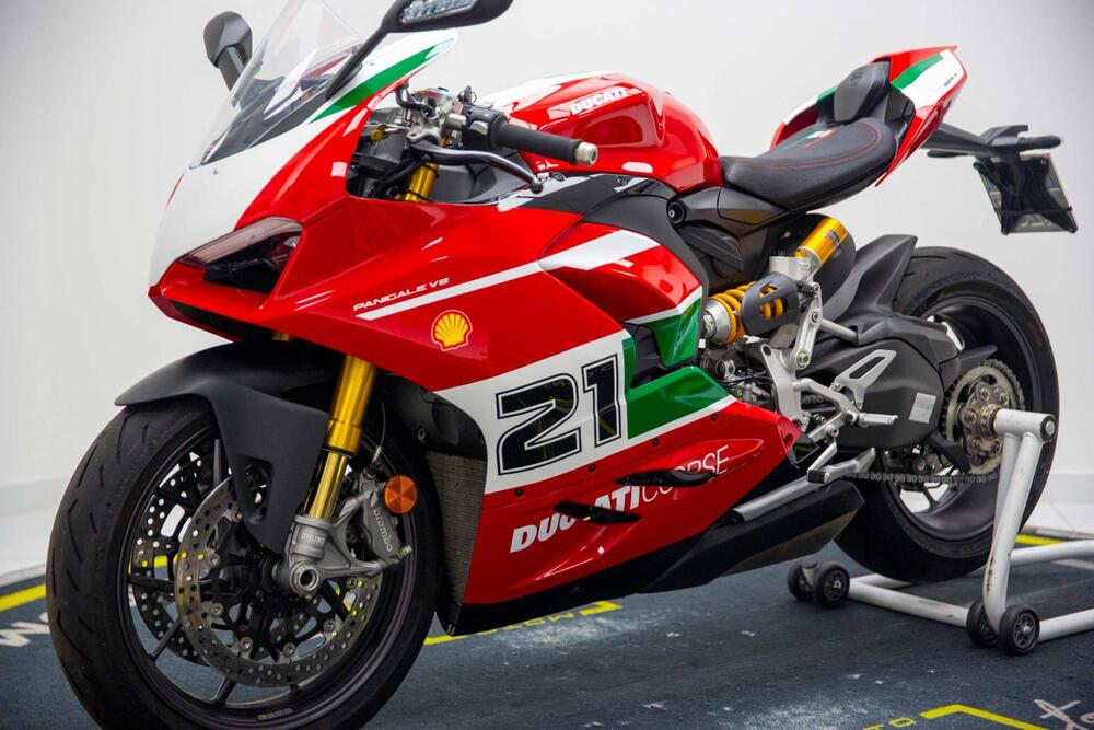 Ducati Panigale V2 Bayliss 1st Championship 20th Anniversary (2021 - 24) (3)