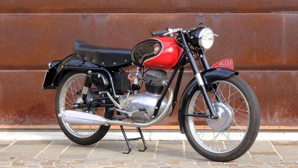 Gilera 150 sport