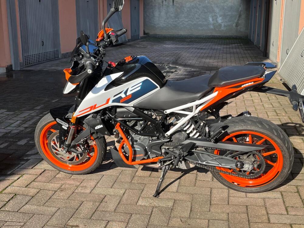 KTM 125 Duke (2021 - 23) (2)