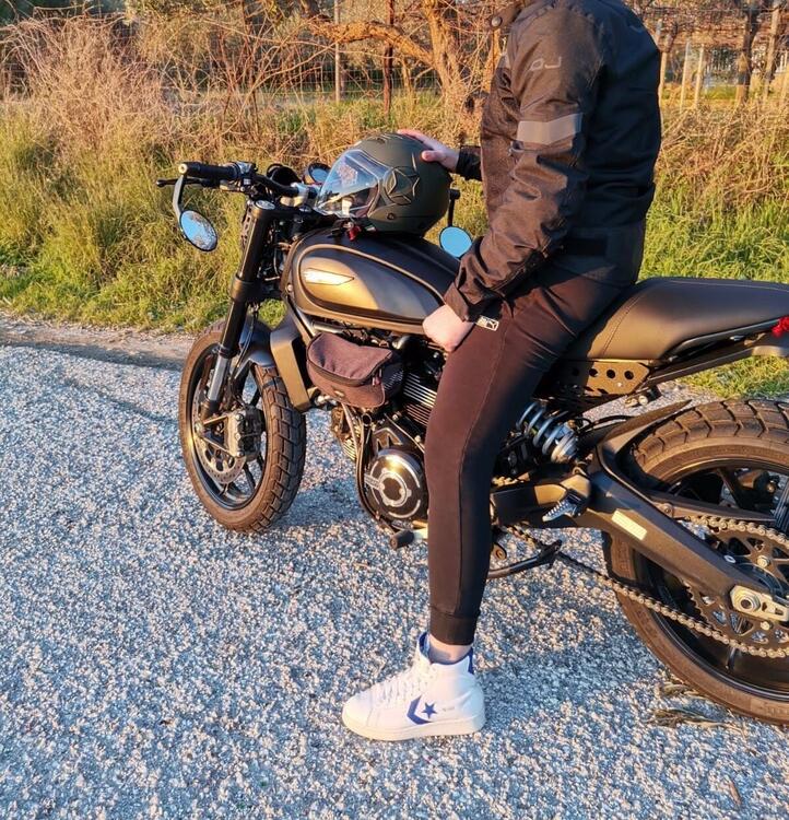 Ducati Scrambler 800 Icon Dark (2020) (4)