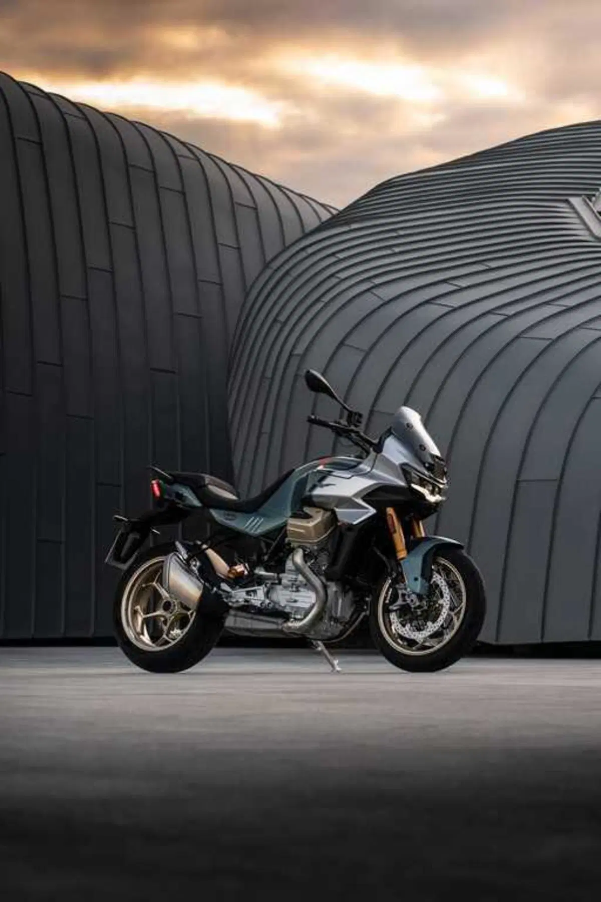 Moto Guzzi a EICMA con la rinnovata gamma V100 Mandello (e la versione speciale Wind Tunnel!) (8)