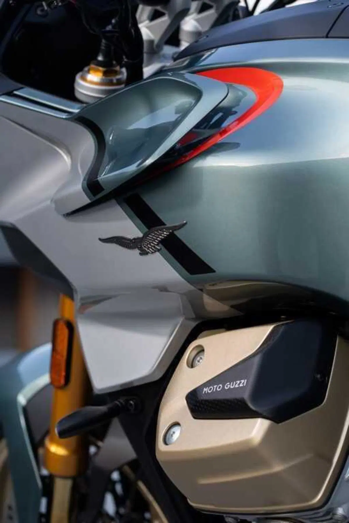Moto Guzzi a EICMA con la rinnovata gamma V100 Mandello (e la versione speciale Wind Tunnel!) (11)