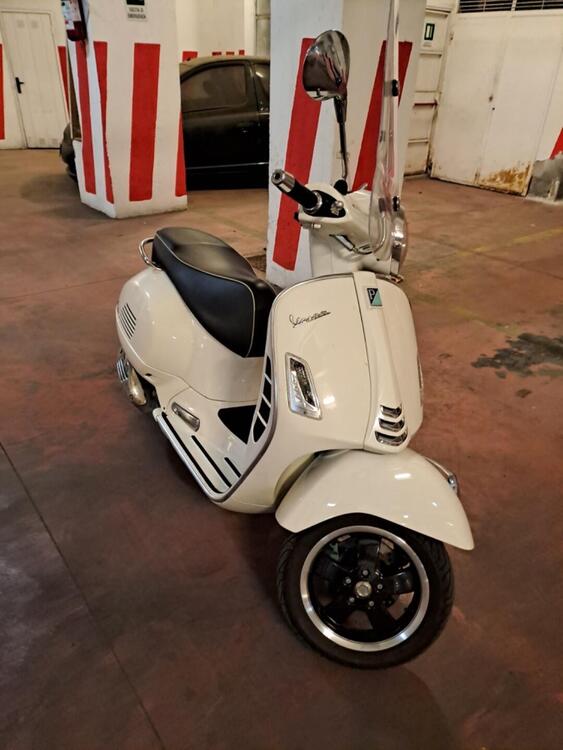 Vespa GTS 300 Hpe (2019)