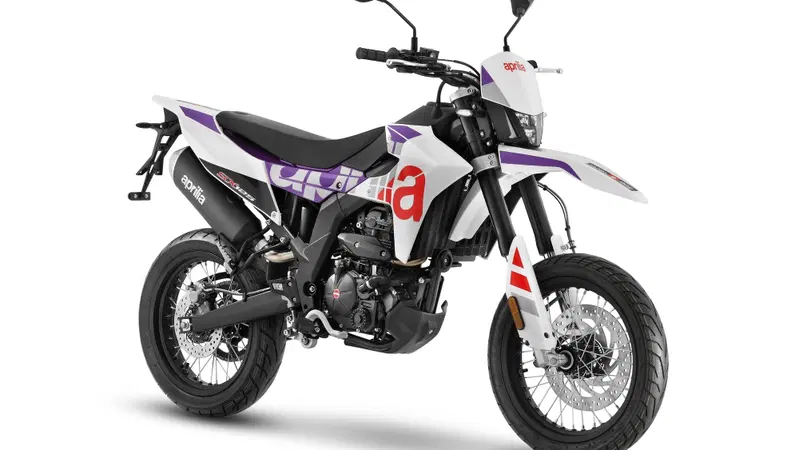 SX 125 e RX 125: le piccole motard e enduro allo stand Aprilia di EICMA