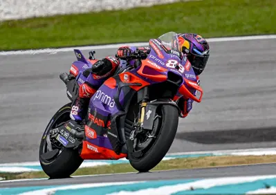 MotoGP 2024. GP della Malesia. Pecco Bagnaia cade, Jorge Martin vince la Sprint, mondiale quasi assegnato! [RISULTATI]