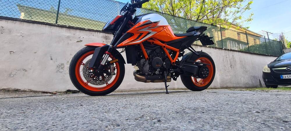 KTM 1290 Super Duke R (2022 - 23) (4)