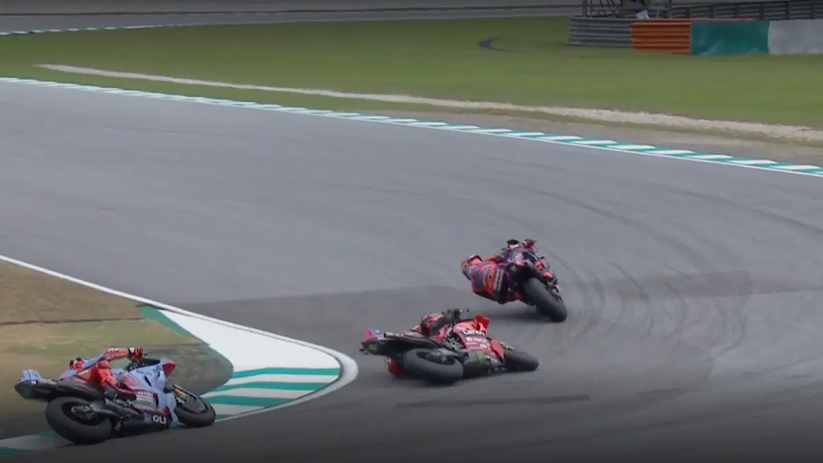 La caduta di Bagnaia nella Sprint della Malesia [GALLERY] (12)