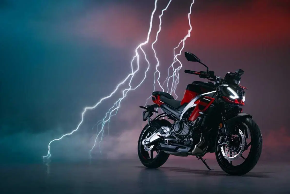 Debutta a EICMA l'attesissima Aprilia Tuono 457 (2)
