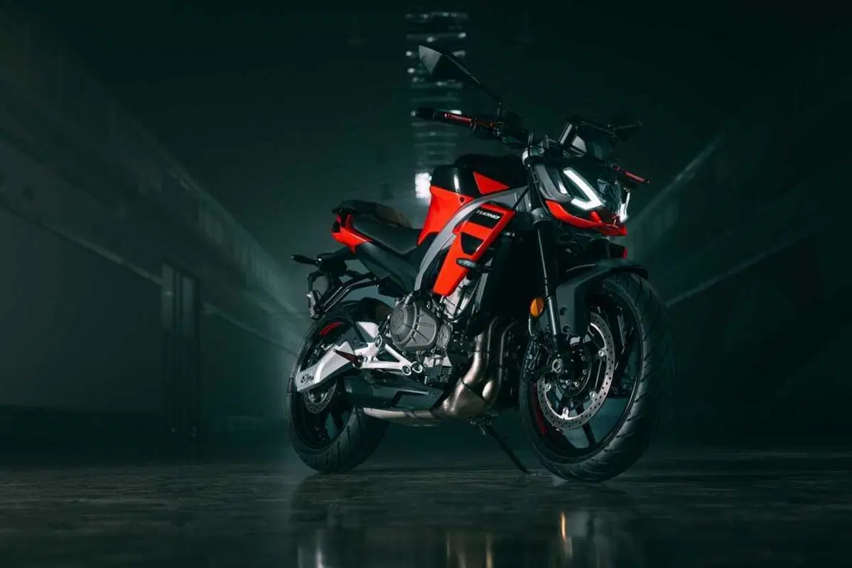 Debutta a EICMA l'attesissima Aprilia Tuono 457 (3)