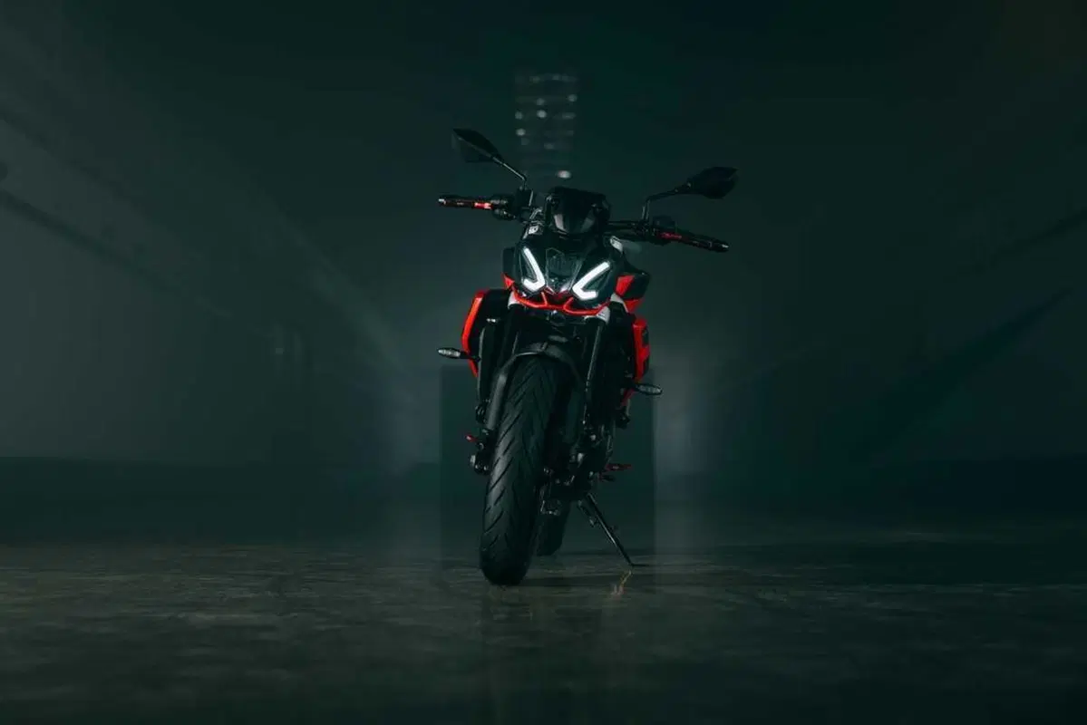 Debutta a EICMA l'attesissima Aprilia Tuono 457 (4)