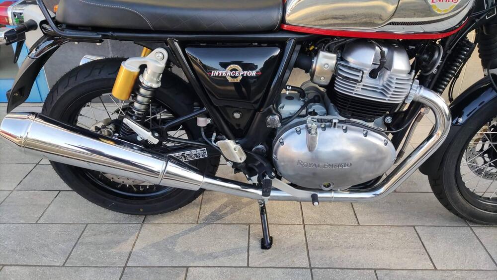 Royal Enfield Interceptor 650 Chrome (2020) (3)