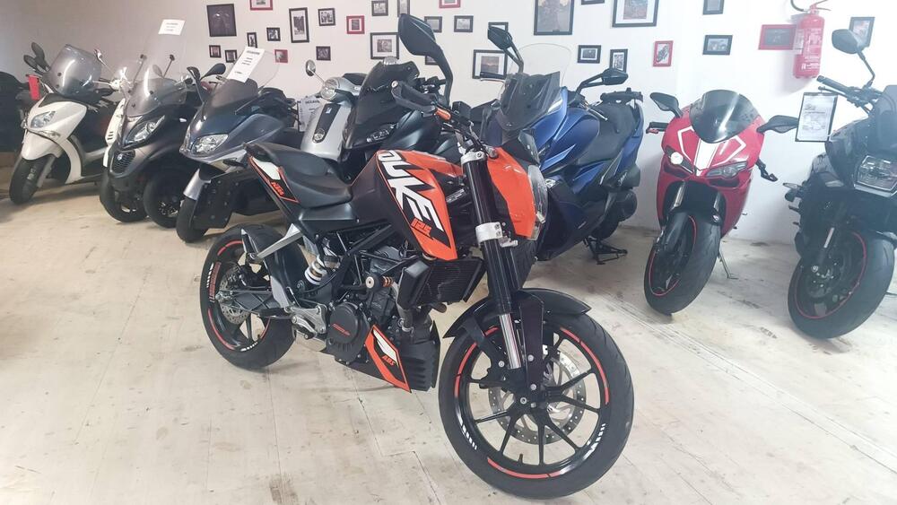 KTM 125 Duke ABS (2013 - 16) (2)