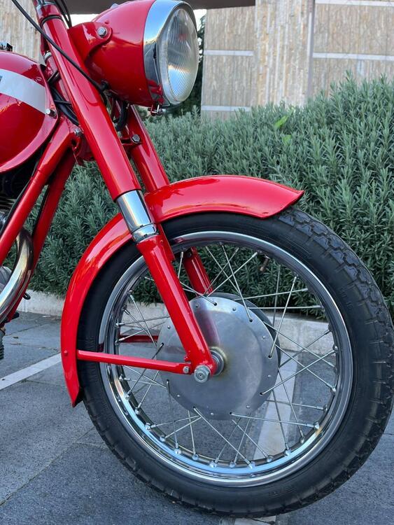 Gilera GIUBILEO 175 EXTRA ROSSO (4)