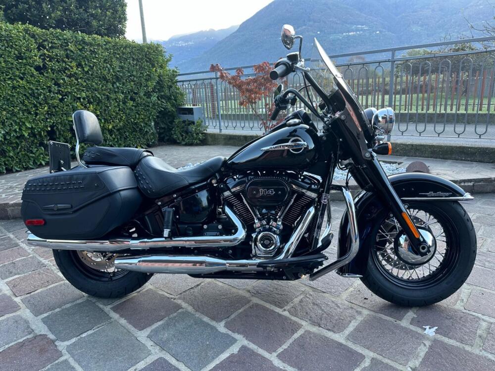 Harley-Davidson 114 Heritage Classic (2018 - 20) - FLHCS (2)