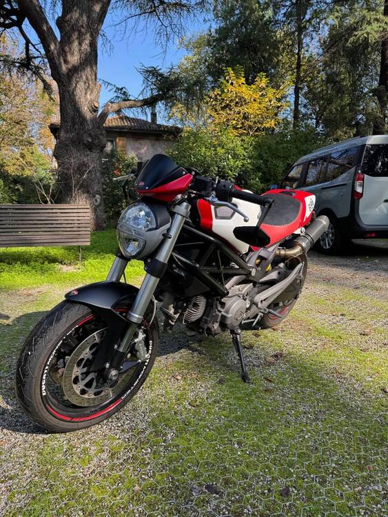 Ducati Monster 696 Plus (2007 - 14) (4)