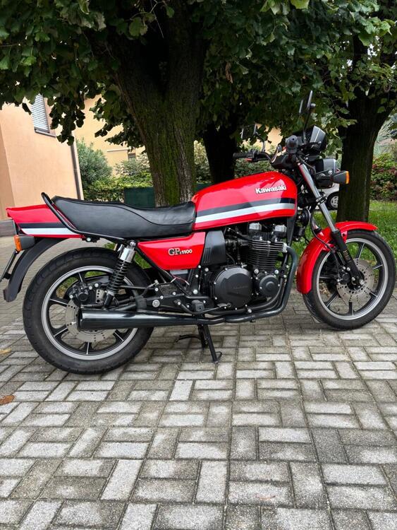 Kawasaki GPZ1100 b1