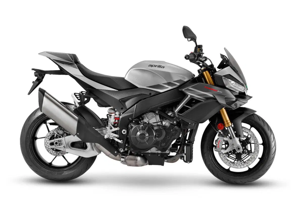 EICMA: ci sono anche le nuove hyper-naked di Aprilia, Tuono V4 e Tuono V4 Factory (3)