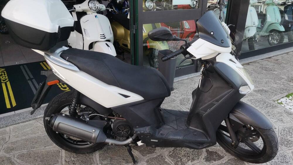 Kymco Agility 125 R16 (2008 - 17) (4)