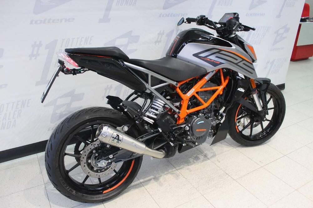 KTM 125 Duke (2021 - 23) (2)