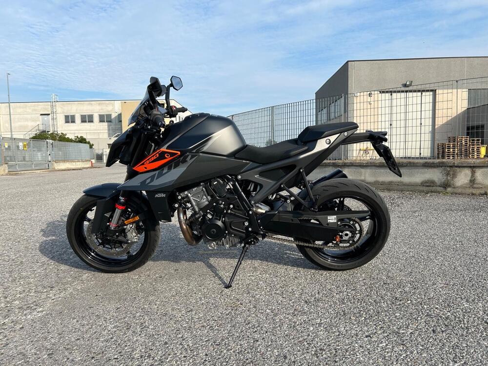 KTM 990 Duke (2024)