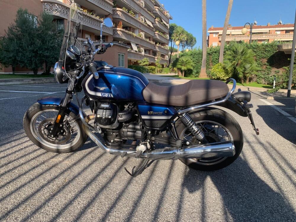 Moto Guzzi V7 Special (2021 - 24) (3)