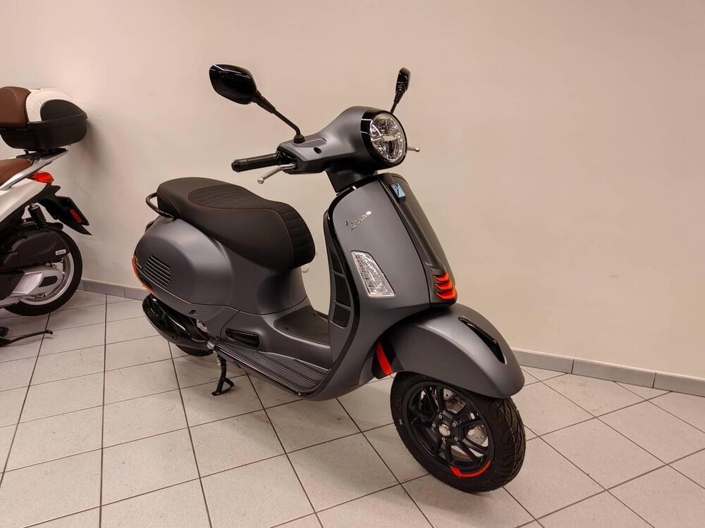 Vespa GTS 310 Supersport (2025) (2)