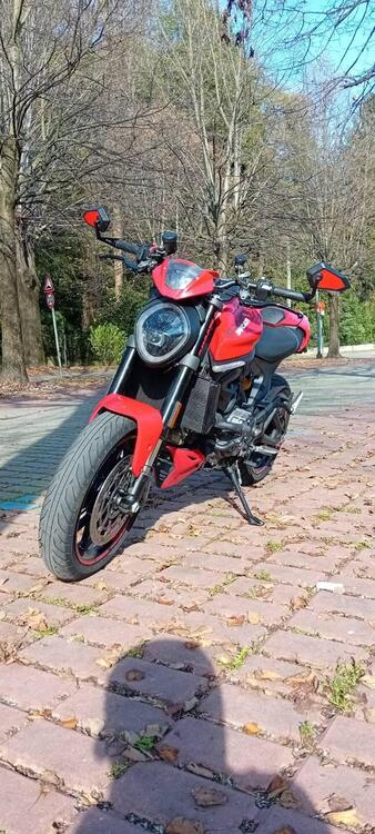 Ducati Monster 937 + (2021 - 24) (5)