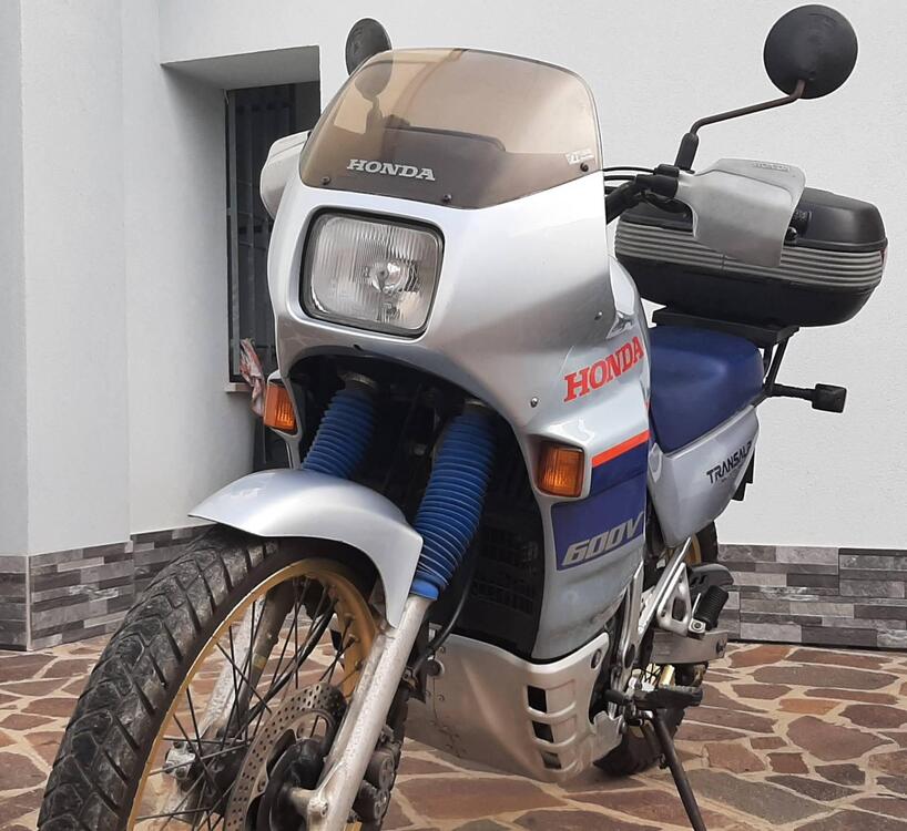 Honda Transalp 600 (5)