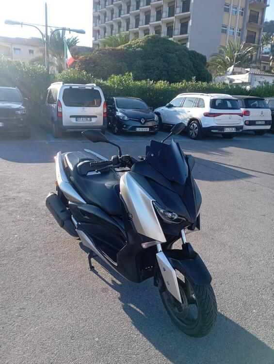 Yamaha X-Max 300 (2021 - 24) (3)