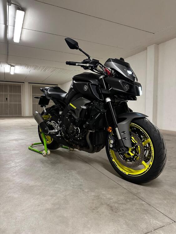 Yamaha MT-10 (2017 - 20) (3)