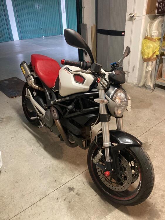 Ducati Monster 696 Plus (2007 - 14) (4)