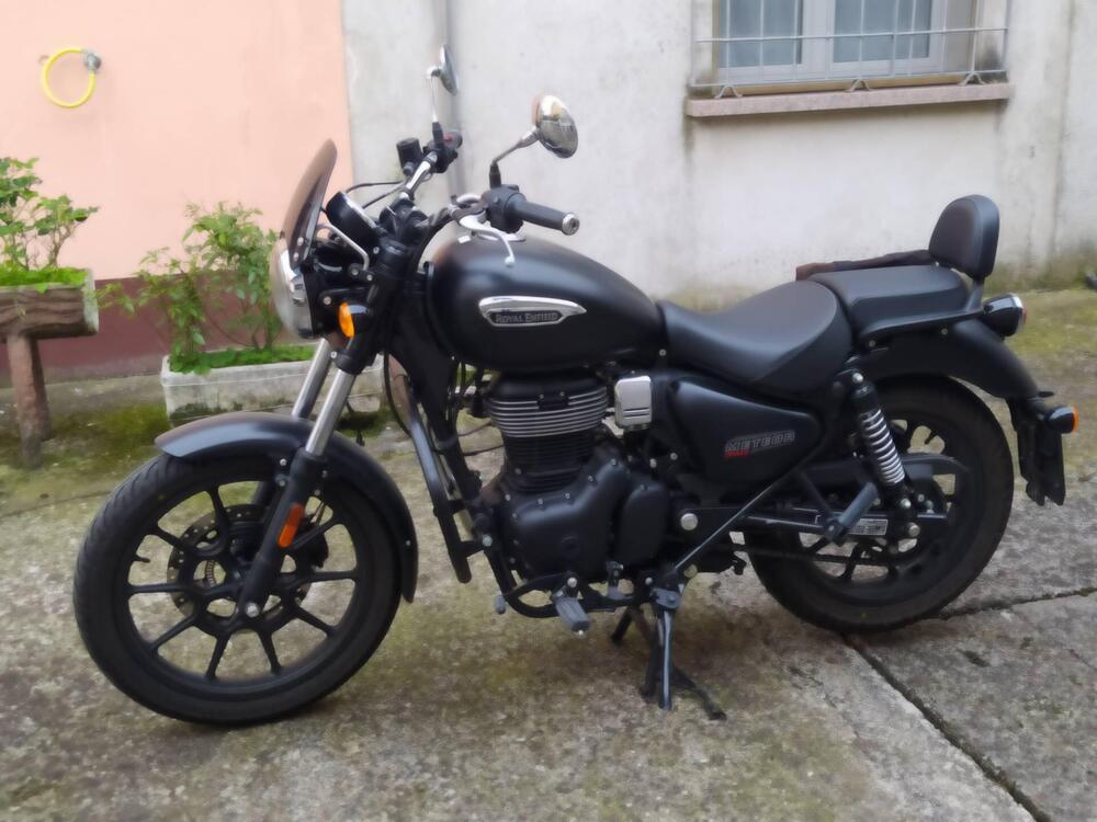 Royal Enfield Meteor 350 Stellar (2021 - 24) (2)