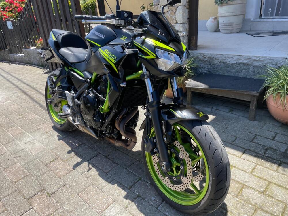 Kawasaki Z 650 (2021 - 25) (2)