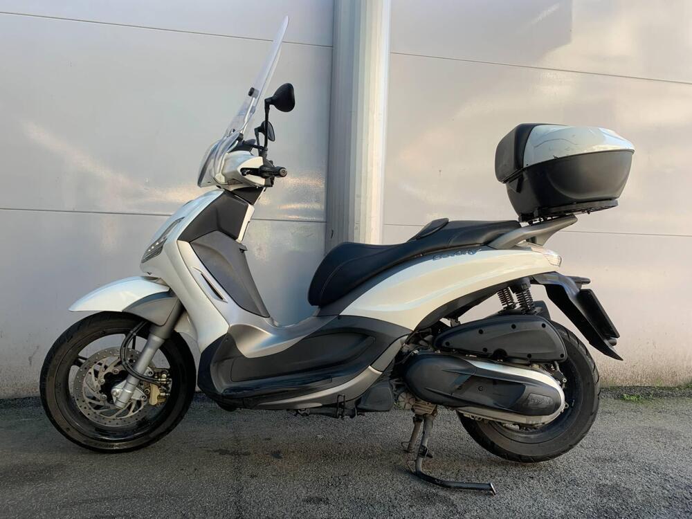 Piaggio Beverly 350 SportTouring ie (2011 - 15)