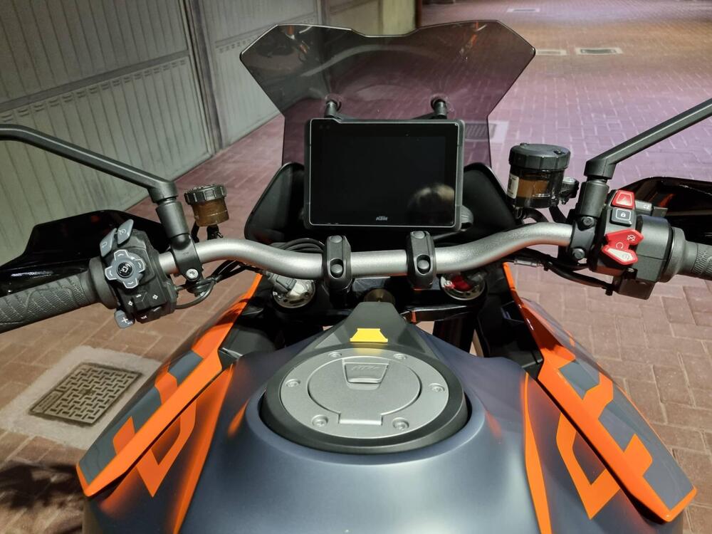 KTM 1290 Super Duke GT (2022 - 24) (2)