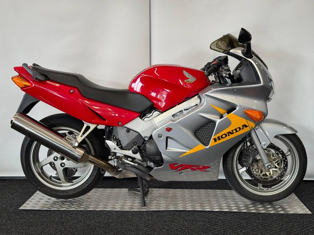 Honda VFR 800 (1998 - 01)